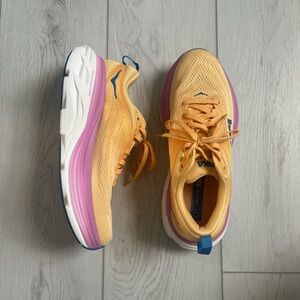 Hoka Bondi